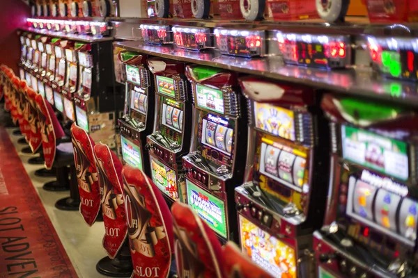 dewa123 slot live-dealer studio with professional dealers and HD camera feeds